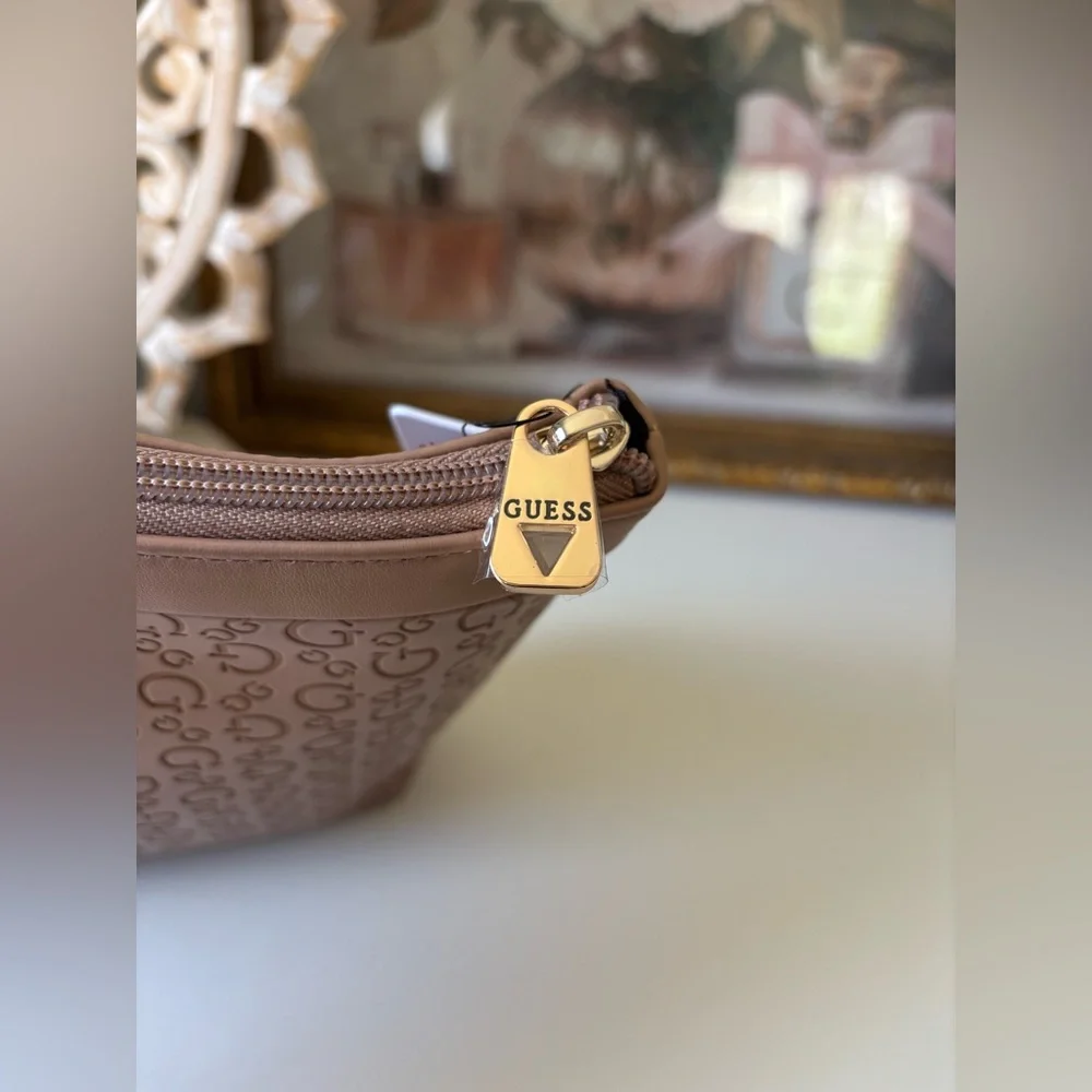 GUESS Cosmetic Bag NWT Dusty Rose color - Picture 5 of 10